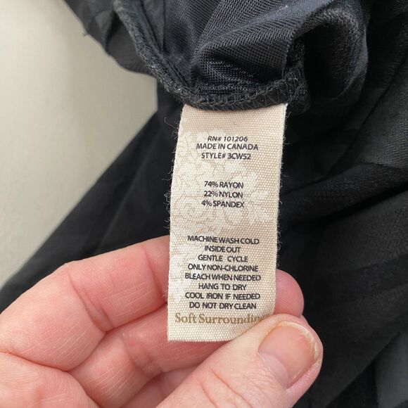 Soft Surroundings Crop Pants PS Black Geometric Notch Ankle Pull On Petite Small - Picture 12 of 13